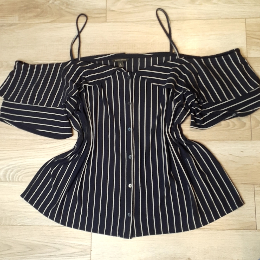 Banana Republic Off-the-Shoulder Front Button Top*
